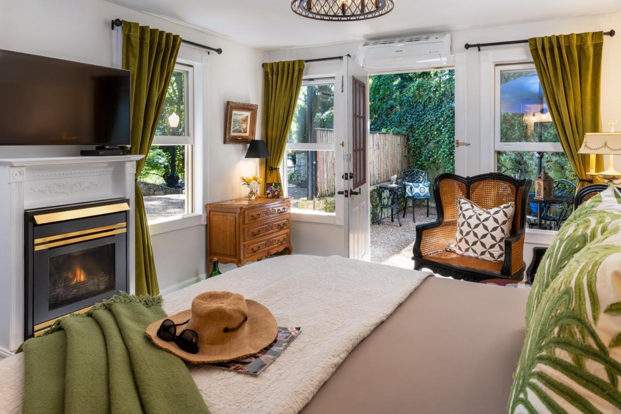 Arsenic And Old Lace Bed & Breakfast Inn Eureka Springs Ngoại thất bức ảnh